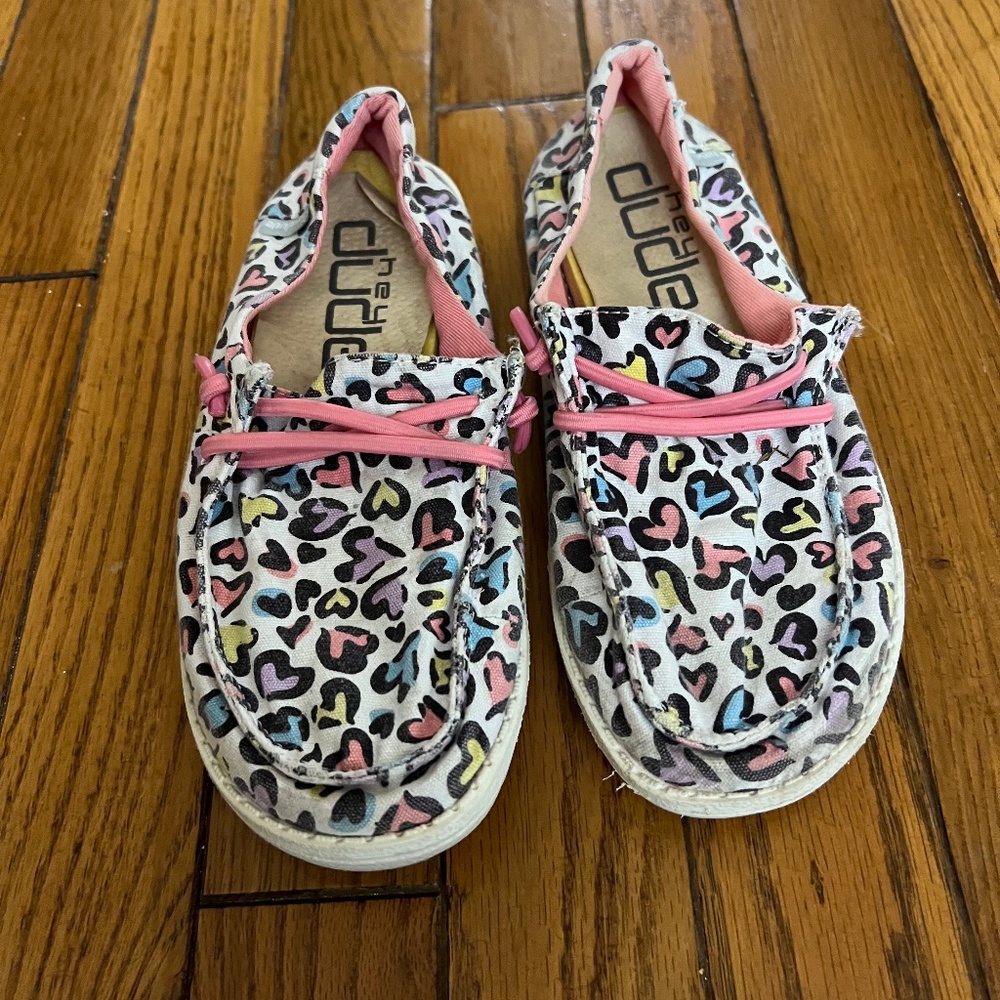 Girls Hey dude shoes size 1